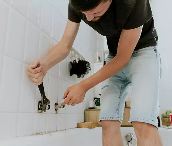 Affordable Bathtub Faucet Replacement in Mastic Beach: Choose Experienced Local Technicians